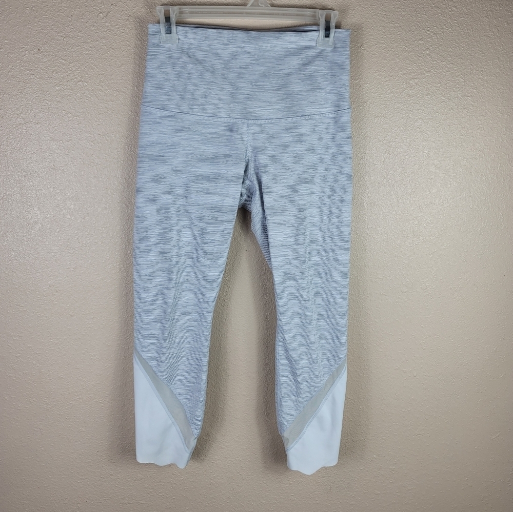 Lululemon Spacedye Scallop Leggings Capris Gray white Mesh Sz 8 , M